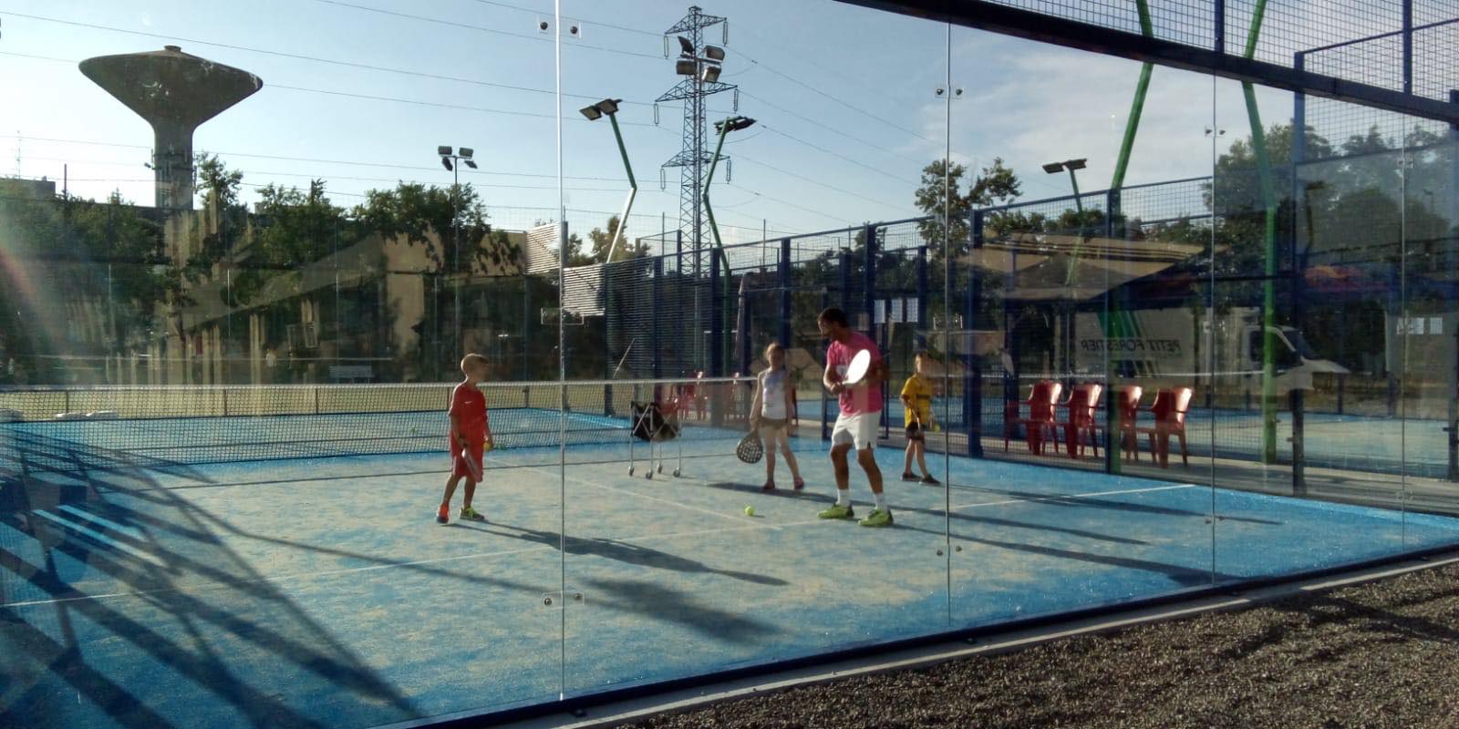 red padel.jpg