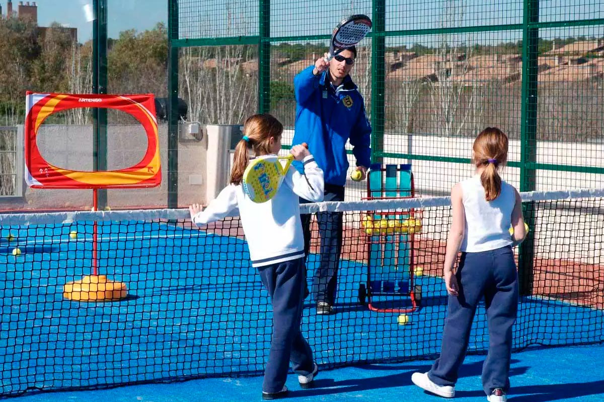 bambini padel.jpg
