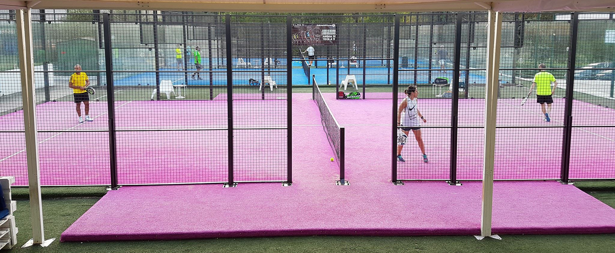 Pink Padel Club co Ulivi Village